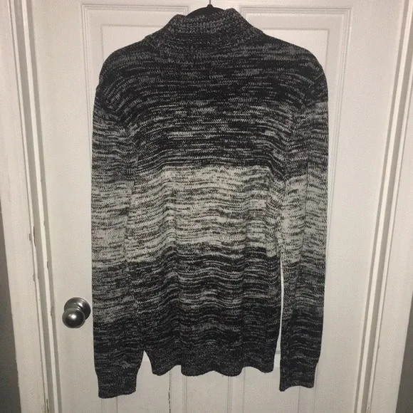 Express Men’s M Tall Sweater Mock Neck NEW W TAGS Black White & Greys ✌️ - Picture 3 of 3